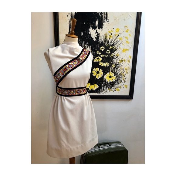 Stunning Vintage Dress - Picture 5 of 8